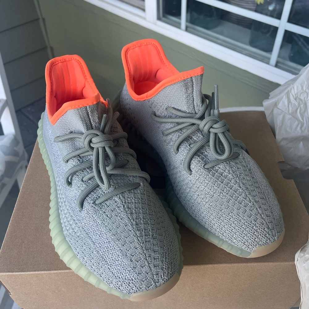 adidas Yeezy Boost 350 V2